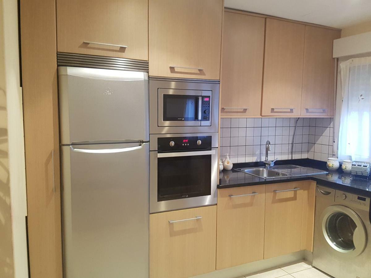 Apartamento En Zona Costera, Muy Cerquita De La Playa Apartman Pobra Do Caraminal Kültér fotó